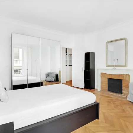 Superbe Tour Eiffel Suffren 公寓