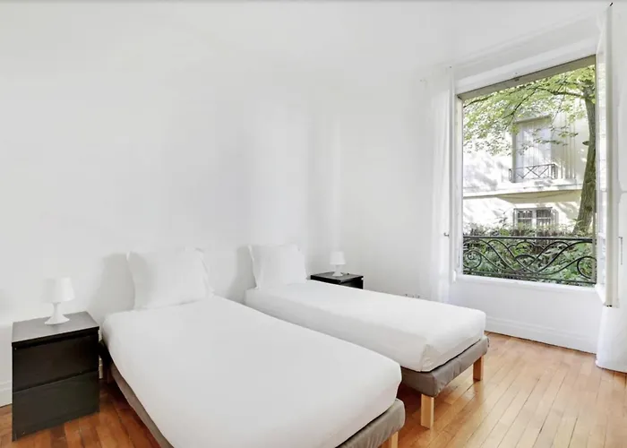 Superbe Tour Eiffel Suffren *