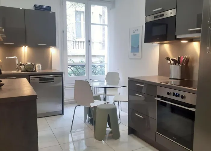 Superbe Tour Eiffel Suffren